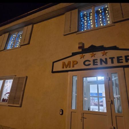 Mp Center Maganszallas Miskolc Exteriör bild